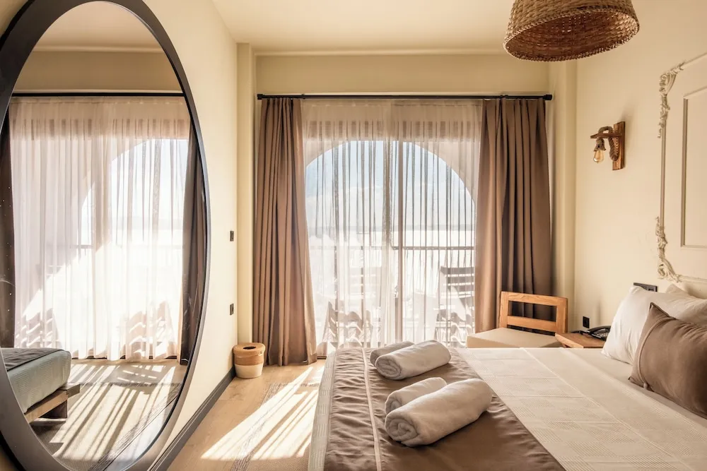 Deluxe Tek Büyük Yataklı Oda