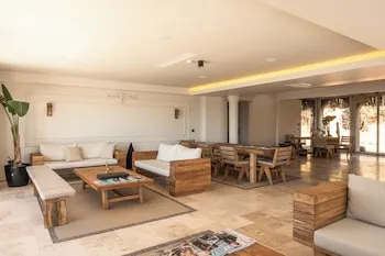 L'saranda House Çeşme, Yalnızca +16 Yetişkinler