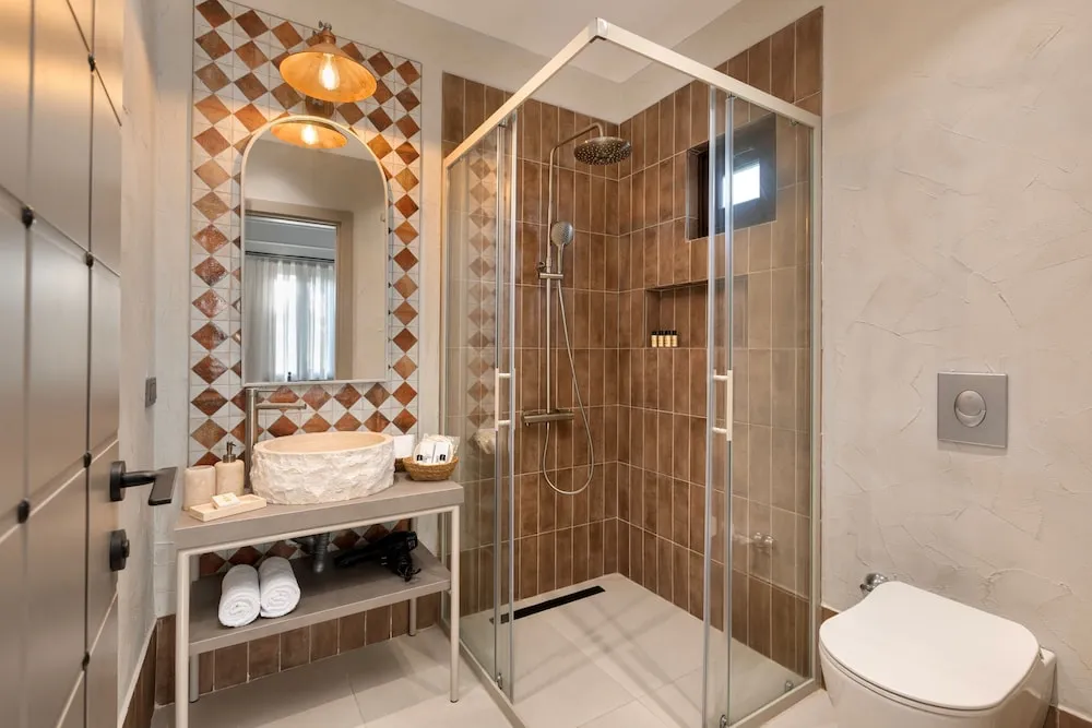 Suite Room with Bathtub