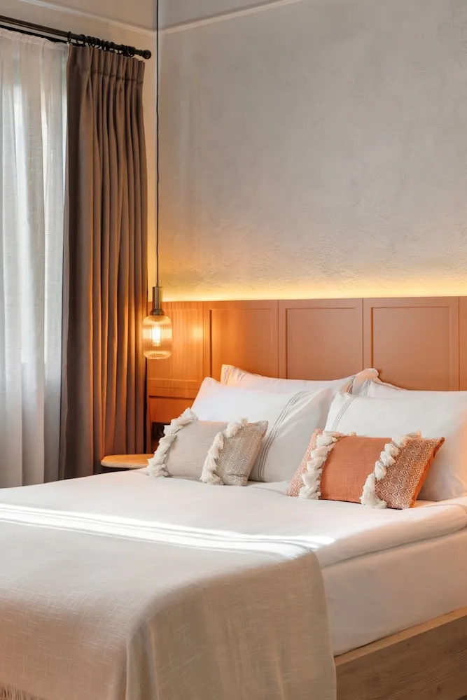 Suite Room with Bathtub