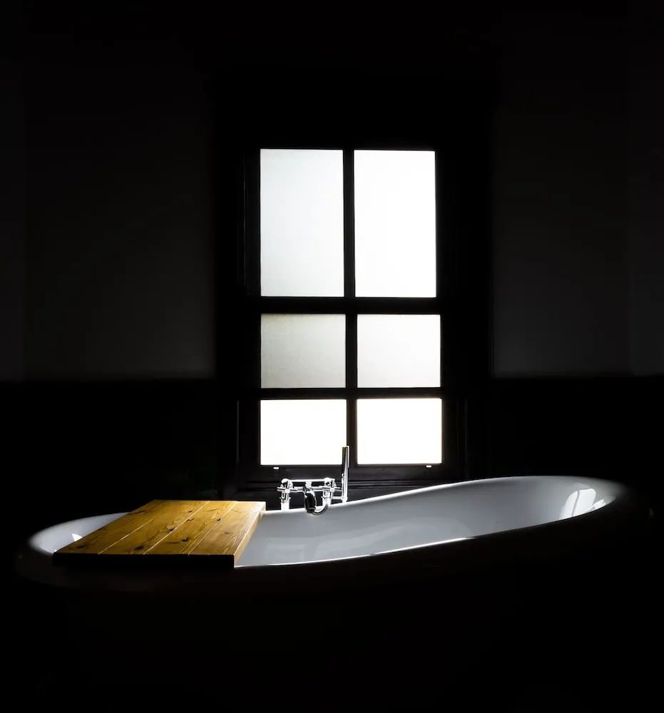 Romantic Room with Bathtub