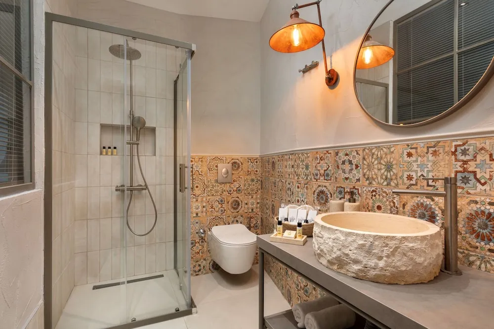 Romantic Room with Bathtub