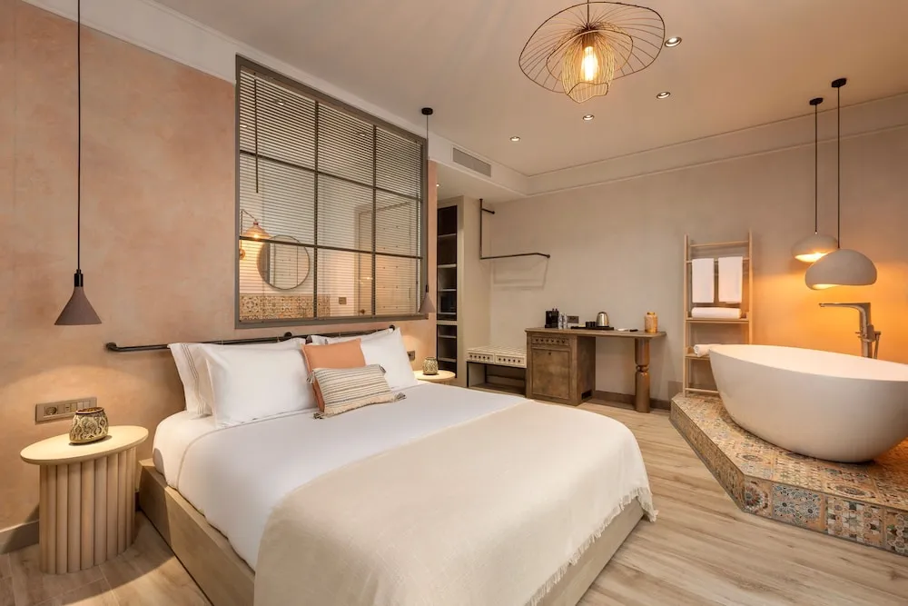 Romantic Room with Bathtub