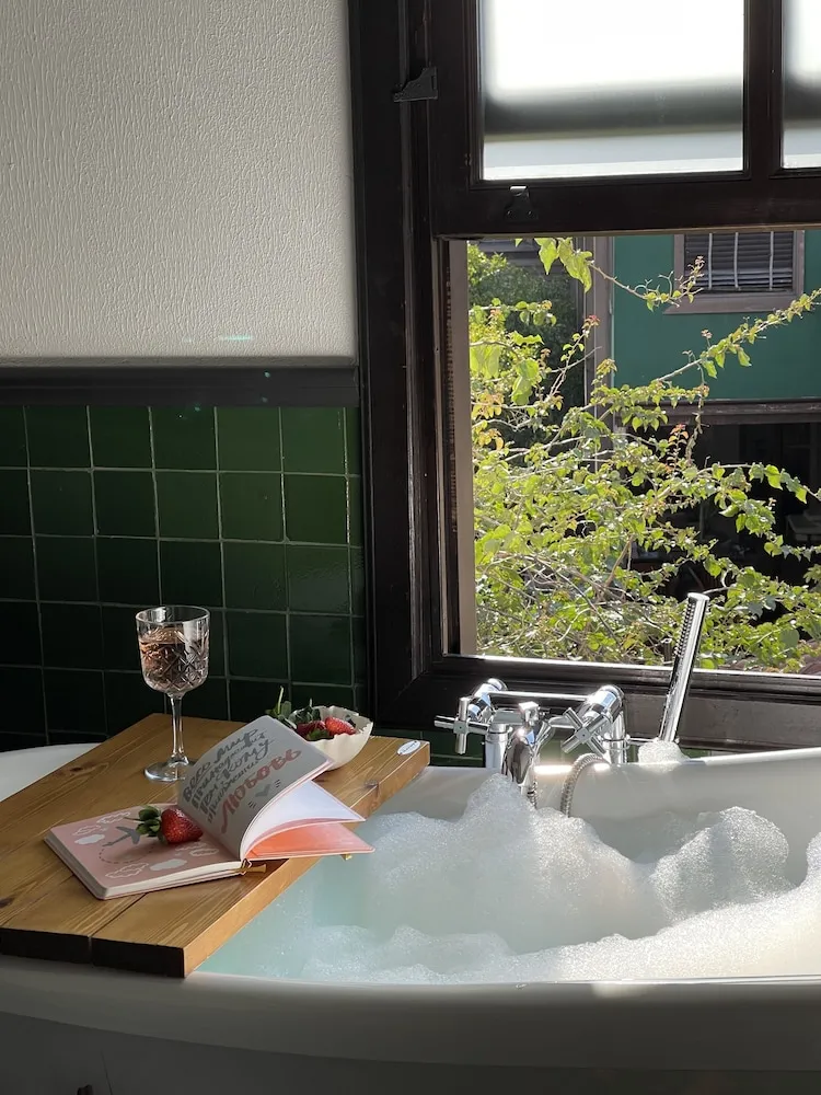 Romantic Room with Bathtub