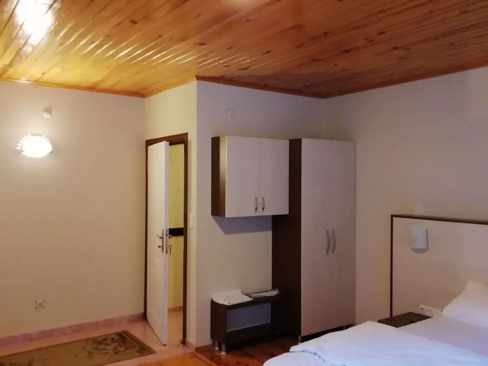 Deluxe Tek Büyük Yataklı Oda, 1 Büyük (Queen) Boy Yatak, Sigara İçilebilir, Dağ Manzaralı