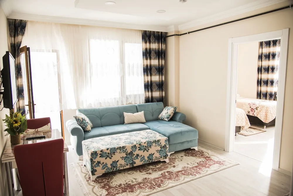 Standard Süit, Birden Çok Yatak, Sigara İçilmez, Bahçe Manzaralı