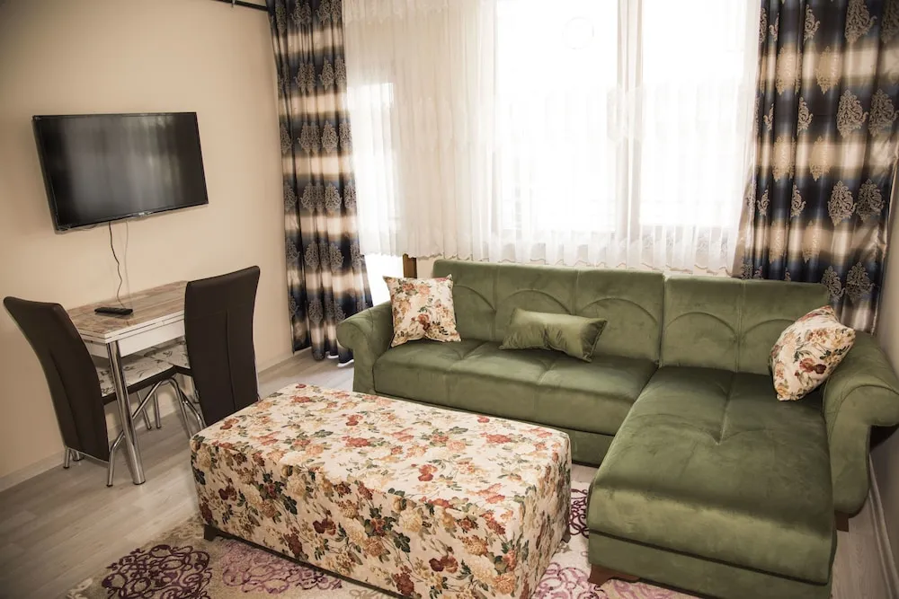 Standard Süit, Birden Çok Yatak, Sigara İçilmez, Bahçe Manzaralı