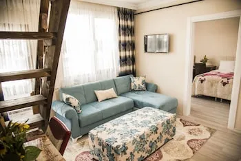 Nazar Suite Apart