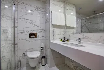 Aydınbey Queen's Palace & Spa - Ultra Her Şey Dâhil