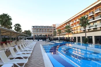 Aydınbey Queen's Palace & Spa - Ultra Her Şey Dâhil