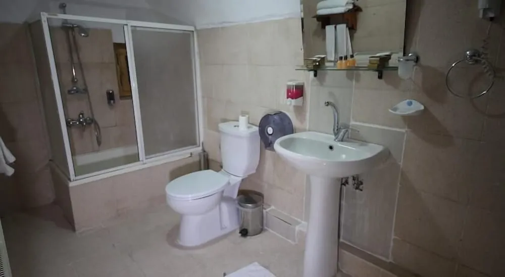 Standard Üç Kişilik Oda