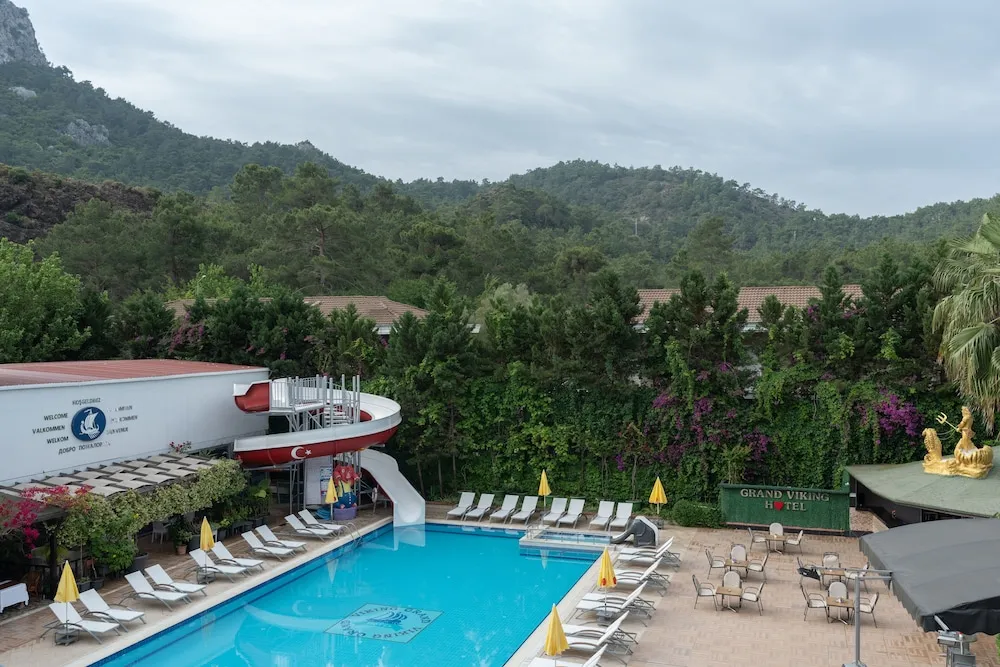 Oda, Havuz Manzaralı