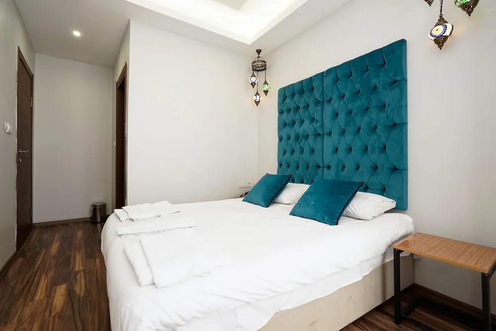 Deluxe Tek Büyük Yataklı Oda