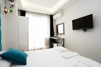 Alf Hotel