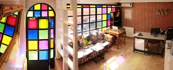 Alf Hotel