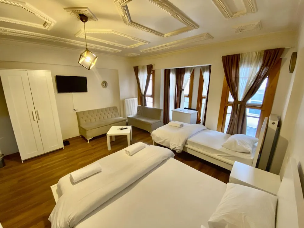 Deluxe Üç Kişilik Oda