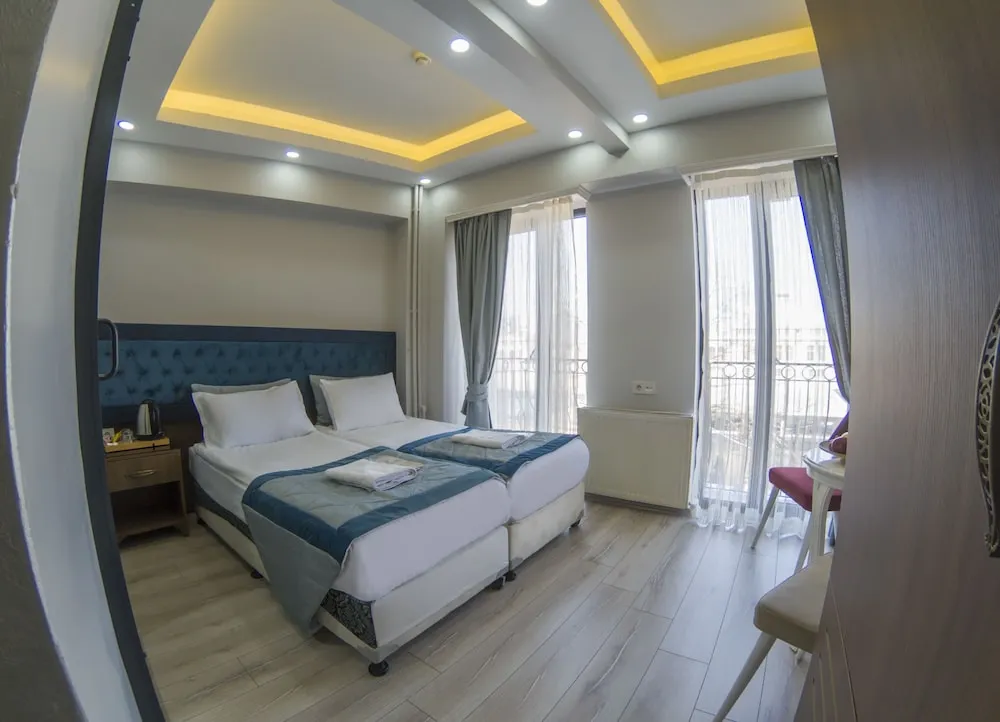 Standard Tek Büyük veya İki Ayrı Yataklı Oda, Sigara İçilmez