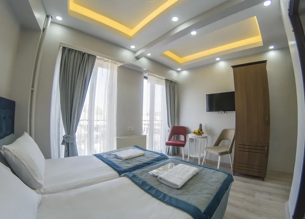 Standard Tek Büyük veya İki Ayrı Yataklı Oda, Sigara İçilmez
