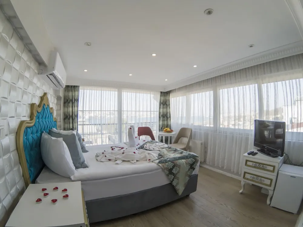 Deluxe Oda, 1 Çift Kişilik Yatak, Deniz Manzaralı, Deniz Üstü