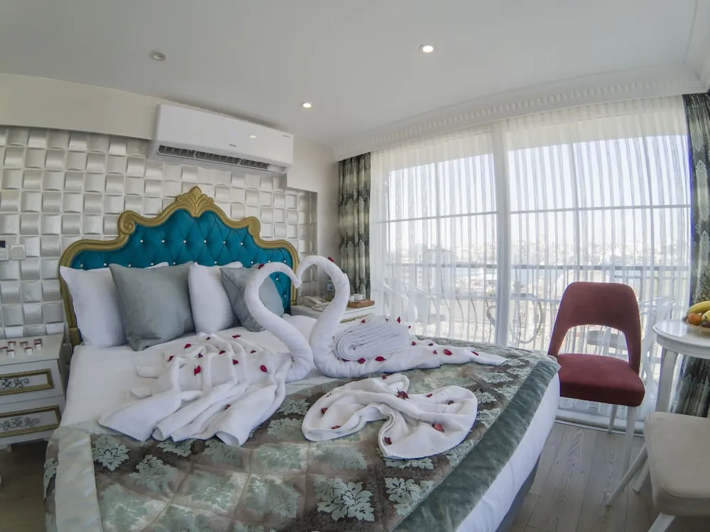 Deluxe Oda, 1 Çift Kişilik Yatak, Deniz Manzaralı, Deniz Üstü