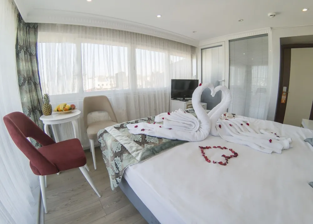 Deluxe Oda, 1 Çift Kişilik Yatak, Deniz Manzaralı, Deniz Üstü