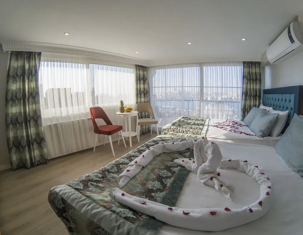 Deluxe Tek Büyük veya İki Ayrı Yataklı Oda, Birden Çok Yatak Odası, Sıcak Su Küveti, Deniz Manzaralı
