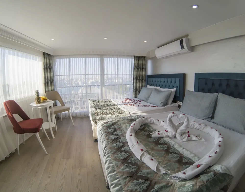 Deluxe Tek Büyük veya İki Ayrı Yataklı Oda, Birden Çok Yatak Odası, Sıcak Su Küveti, Deniz Manzaralı