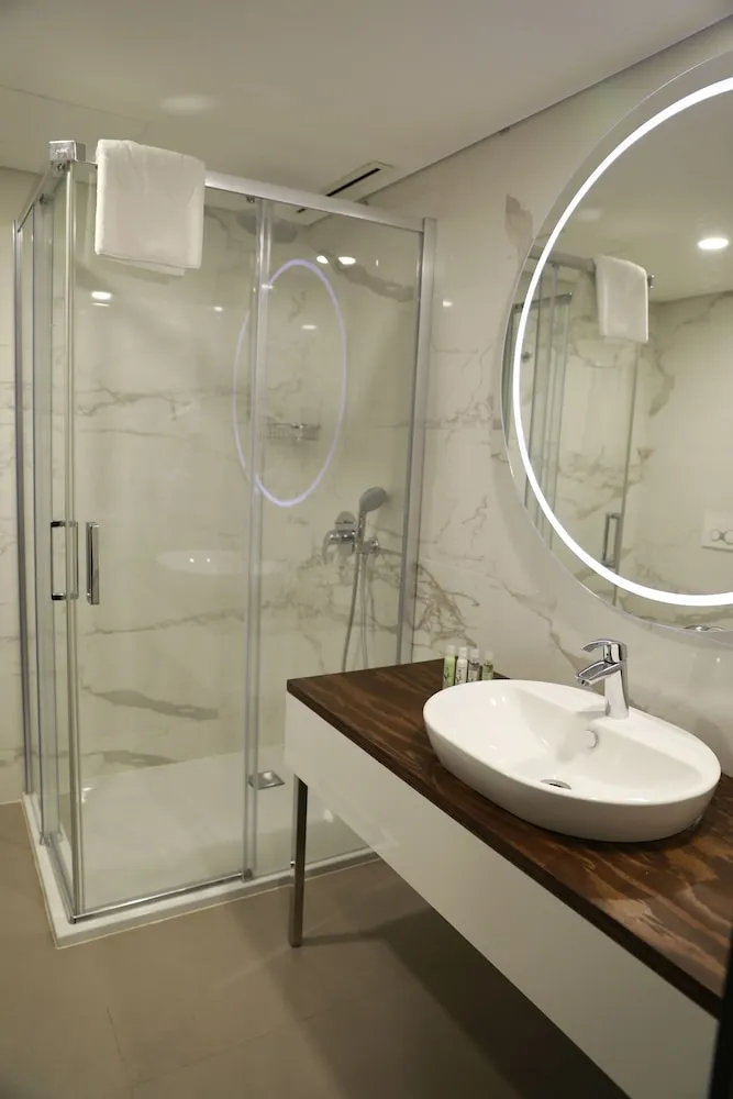 Deluxe Tek Büyük veya İki Ayrı Yataklı Oda, Şehir Manzaralı