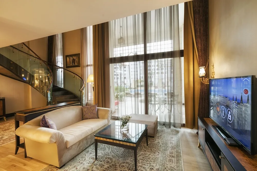 Pool Duplex Suite Swim-up