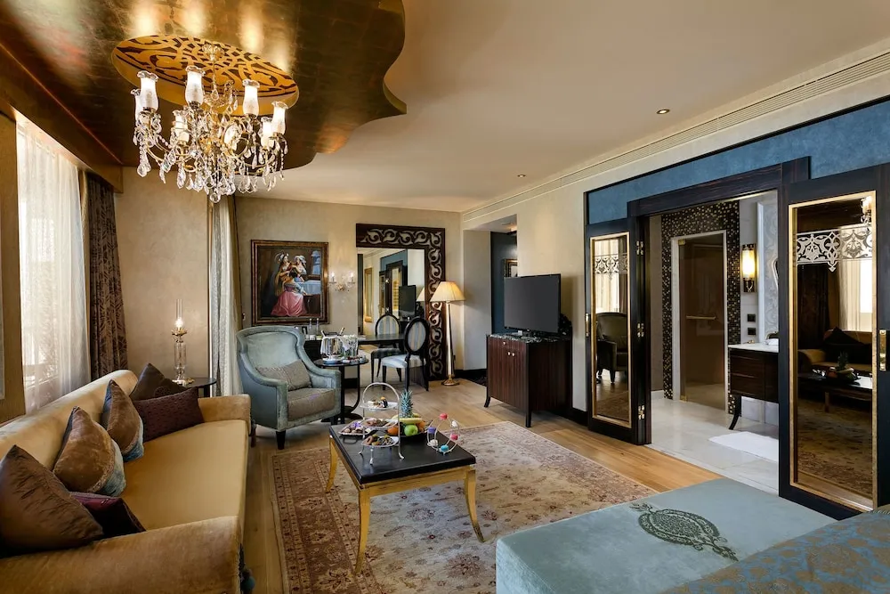 Deluxe Room with Jacuzzi