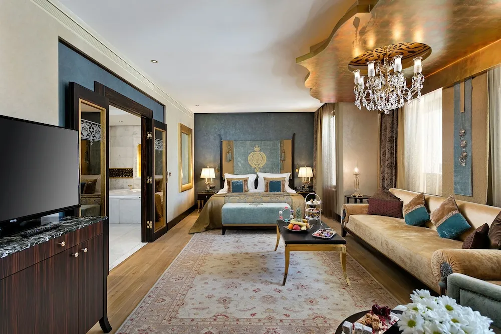 Deluxe Room with Jacuzzi