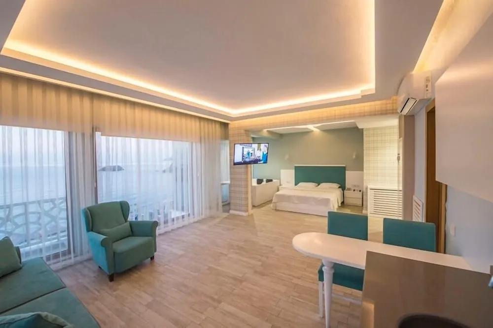Deluxe Süit, Sigara İçilebilir
