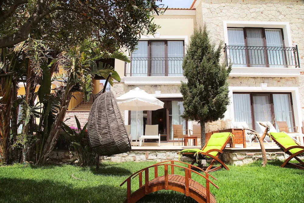 Executive Oda, Teras, Bahçe Manzaralı