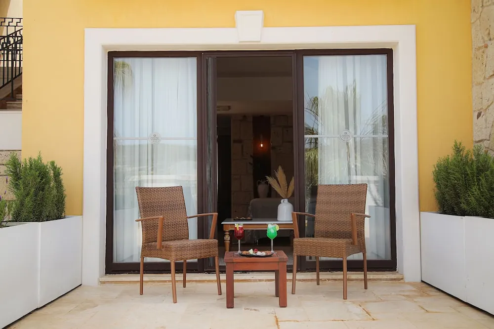 Superior Oda, Balkon (Land View)