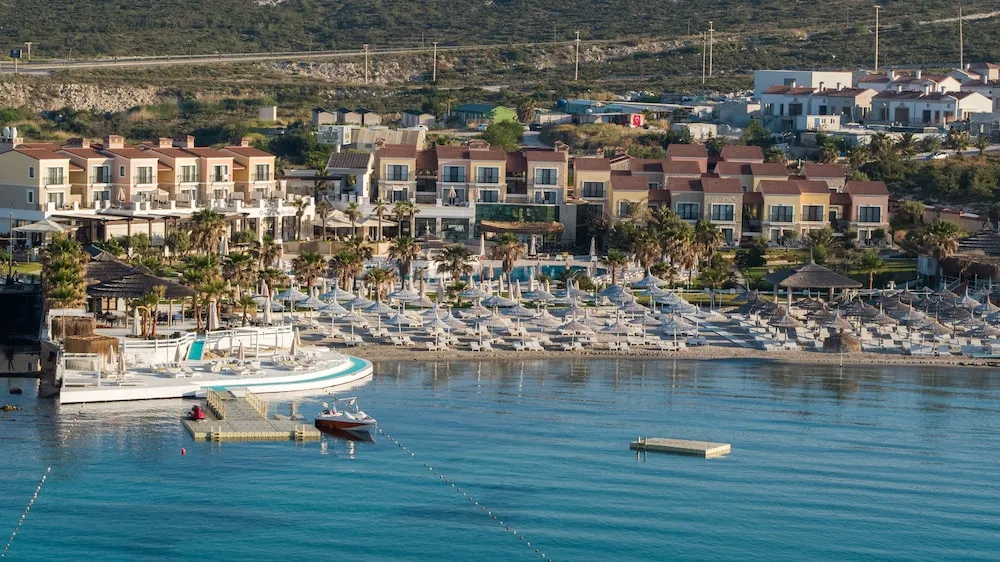 Cocos The Club Solto Boutique Class