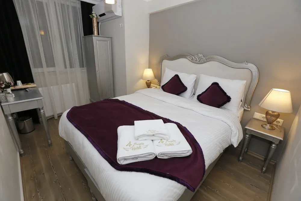 Economy Tek Büyük Yataklı Oda