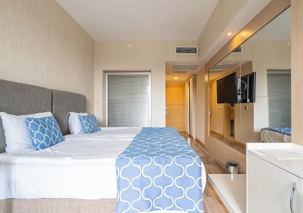 Main Building Single Sea View Room