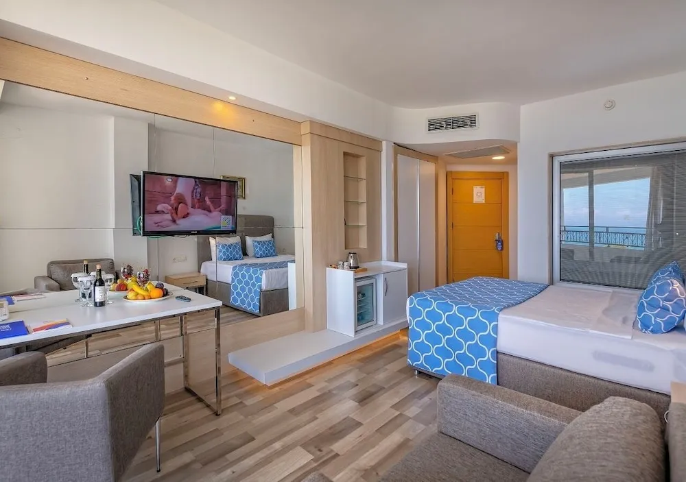 Main Building Triple Sea View Room