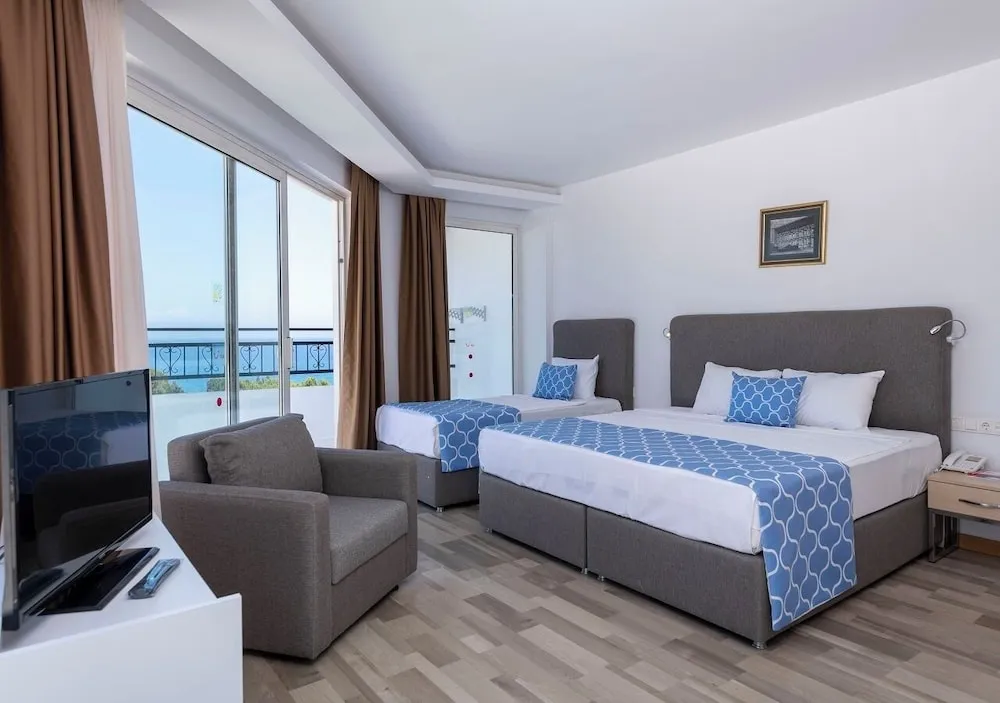 Superior Sea View Room (2+2)