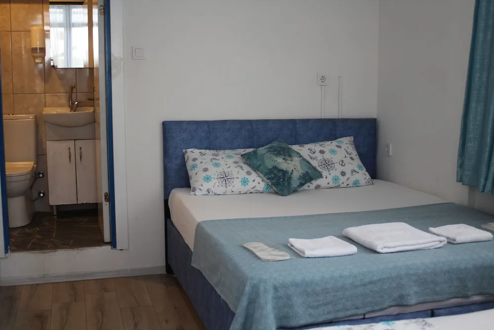 Deluxe Üç Kişilik Oda, Deniz Manzaralı