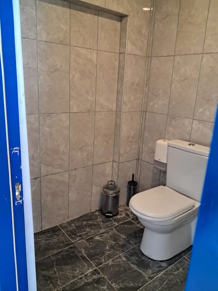 Basic Tek Büyük Yataklı Oda