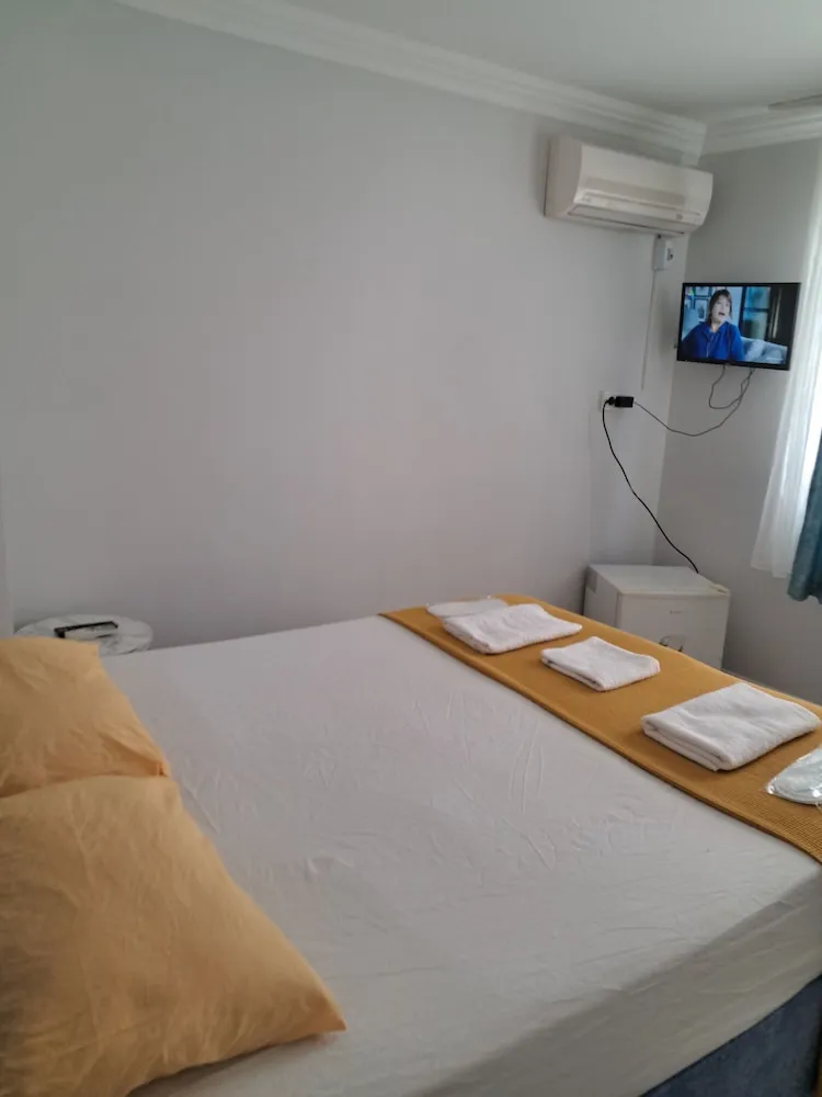 Basic Tek Büyük Yataklı Oda