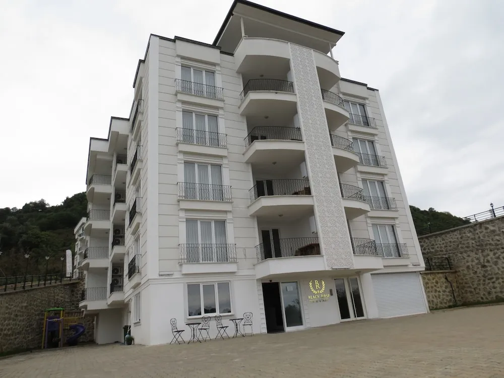 Black Rose Apartment