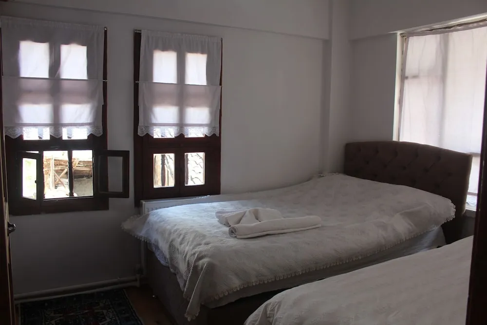 Standard Üç Kişilik Oda, Şehir Manzaralı