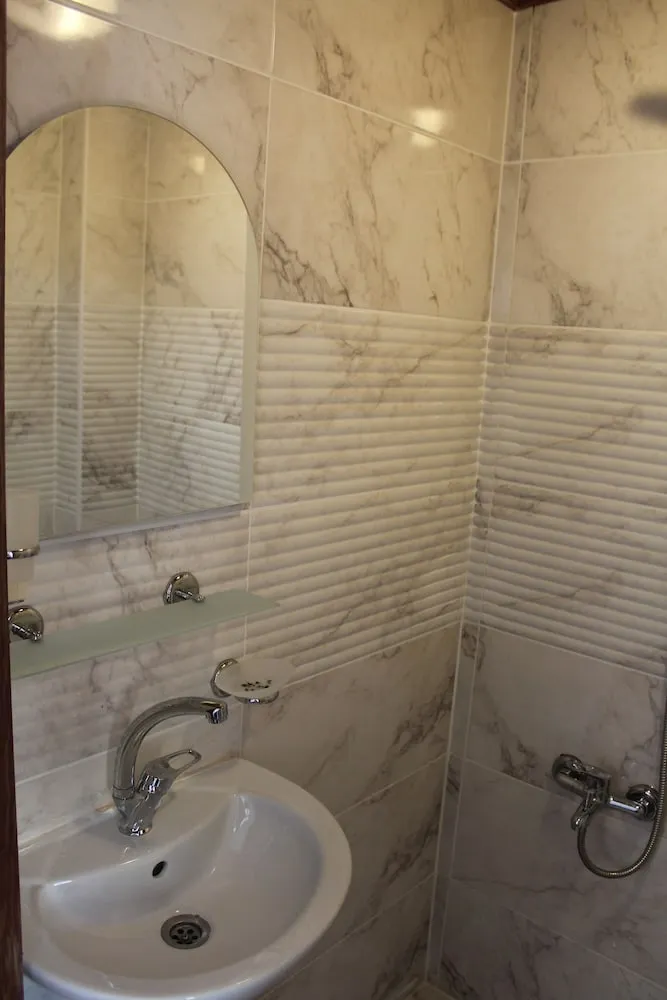 Standard Üç Kişilik Oda, Şehir Manzaralı
