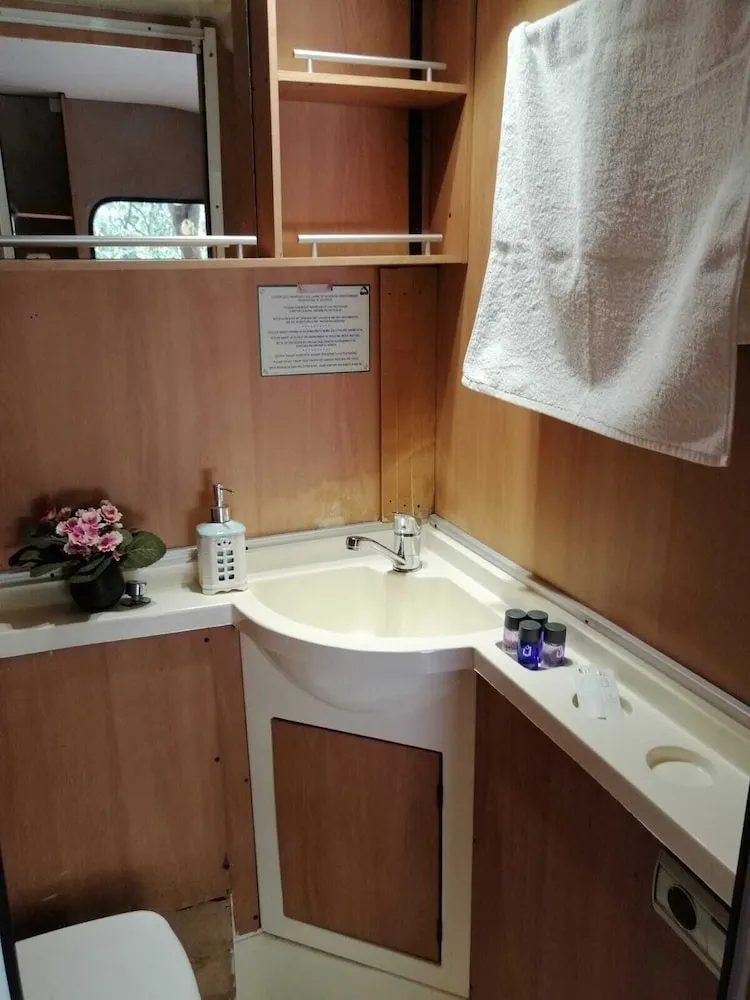 Deluxe Karavan