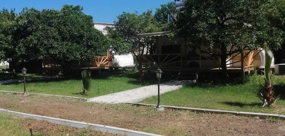 Deluxe Karavan