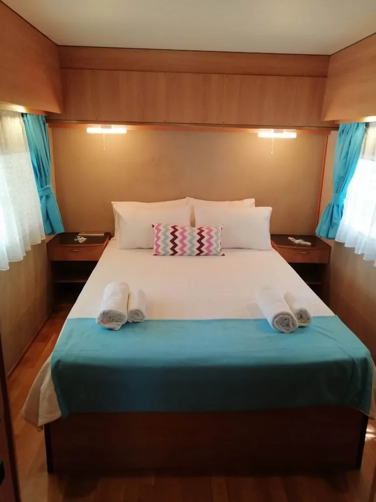 Deluxe Karavan