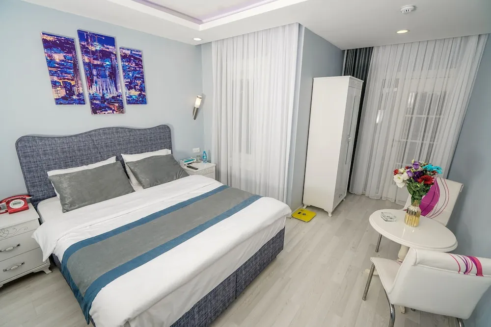 Romantic Tek Büyük Yataklı Oda, Bahçe Manzaralı