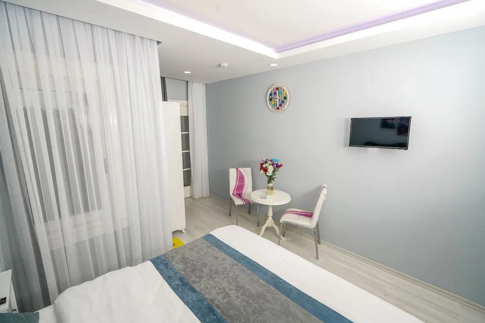 Romantic Tek Büyük Yataklı Oda, Bahçe Manzaralı